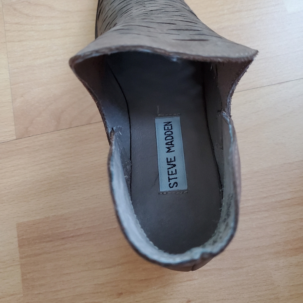 Shoes - Picture 4 of 5